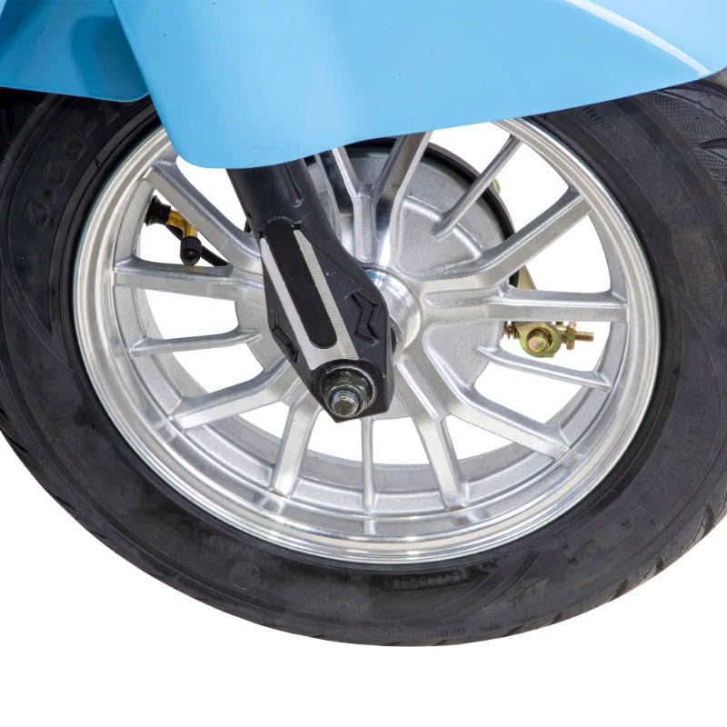 Elite 3-Wheel Scooter in blue, chome front wheel